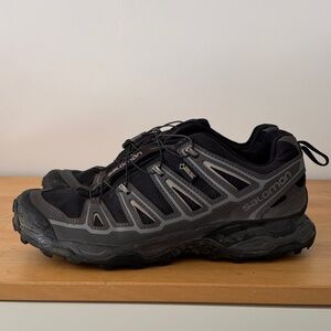Salomon Men's Black and Gray X Ultra Trail Shoes with Gore Tex and Orthlite